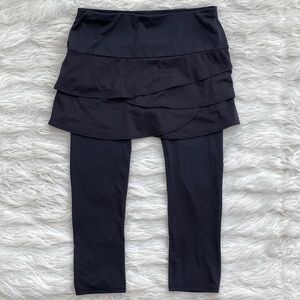 Lucky in Love | Black Scallop Capri